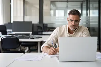 5 Ways AI Agents Are Already Transforming Banking Support