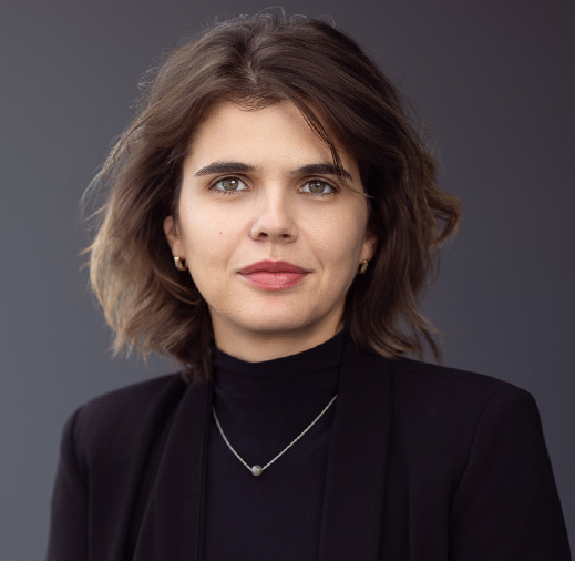 andreea-plesea-speaker-portrait-ok