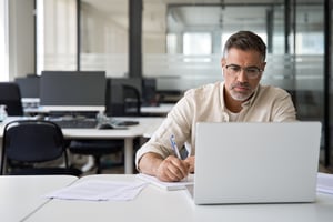 5-ways-ai-agents-transform-banking-support